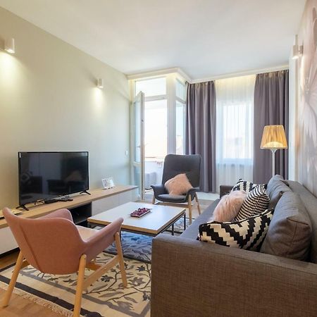 Vitosha Blvd Luxury 2-Bedroom, 2-Bathroom With Balcony Sofia Buitenkant foto
