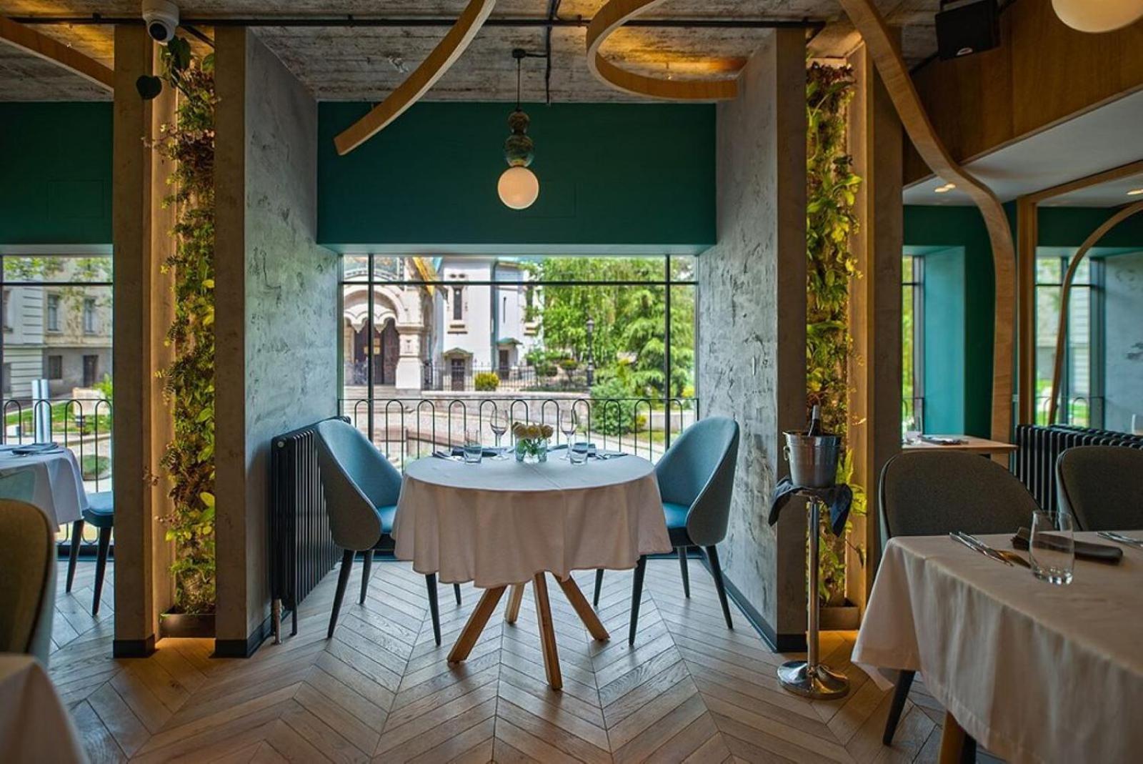 Vitosha Blvd Luxury 2-Bedroom, 2-Bathroom With Balcony Sofia Buitenkant foto