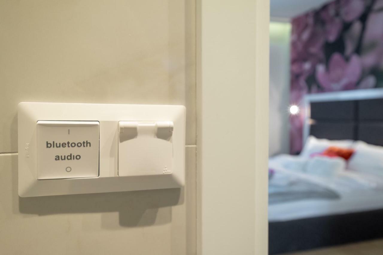 Vitosha Blvd Luxury 2-Bedroom, 2-Bathroom With Balcony Sofia Buitenkant foto