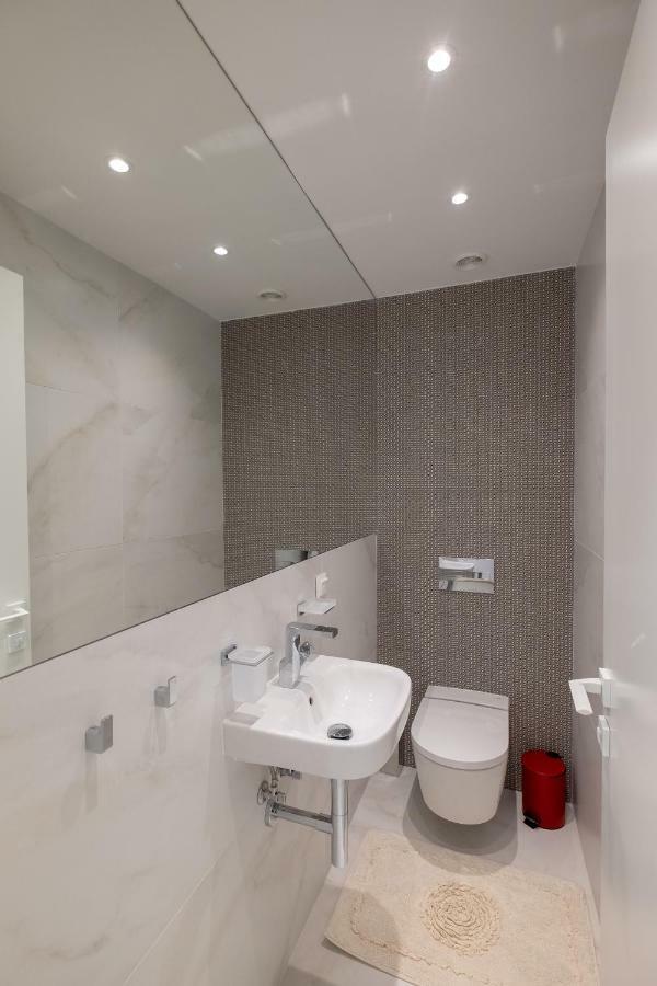 Vitosha Blvd Luxury 2-Bedroom, 2-Bathroom With Balcony Sofia Buitenkant foto